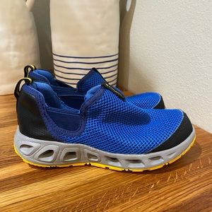 Columbia boys slip on Sneakers/Water Shoes
